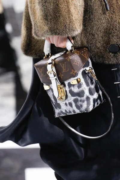 Look 9